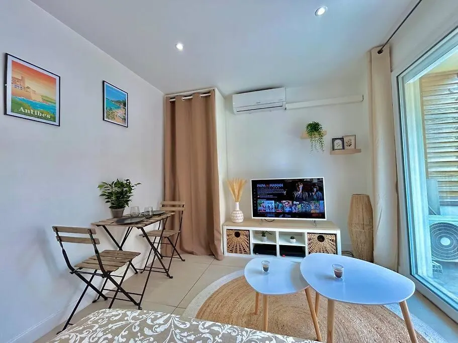 Studio Cosy Proche Plage, Parking Gratuit 胡安莱潘 0*,  法国